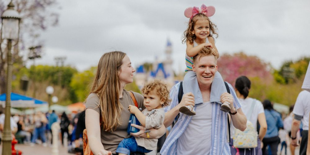 foster love disney days volunteers