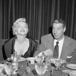 Monroe and Dimaggio in black and white